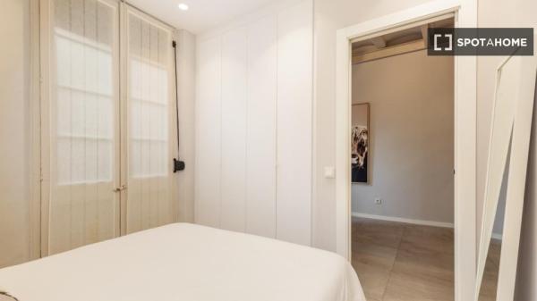 Piso de 2 habitaciones en alquiler en El Gótico, Barcelona