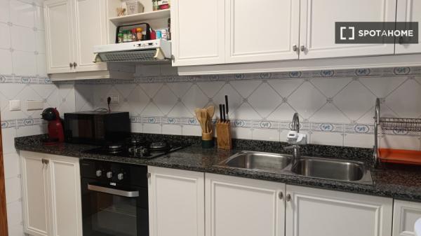 Piso de 3 habitaciones en alquiler en El Campello, Alicante