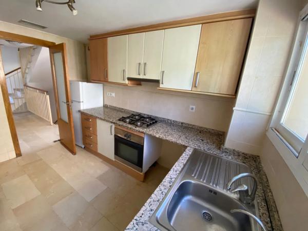 Casa independiente en calle Serra de Mariola