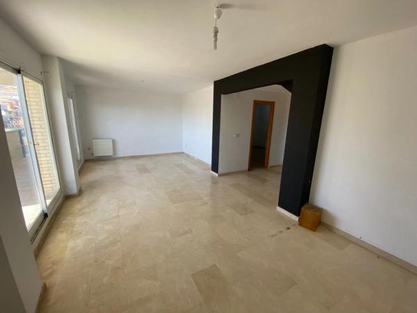 Casa independiente en calle Serra de Mariola