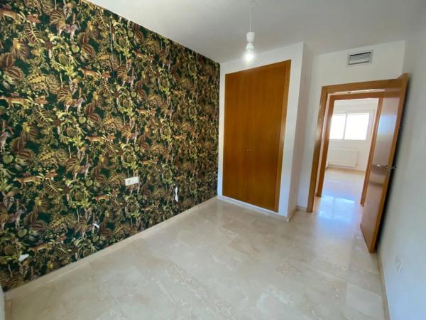 Casa independiente en calle Serra de Mariola