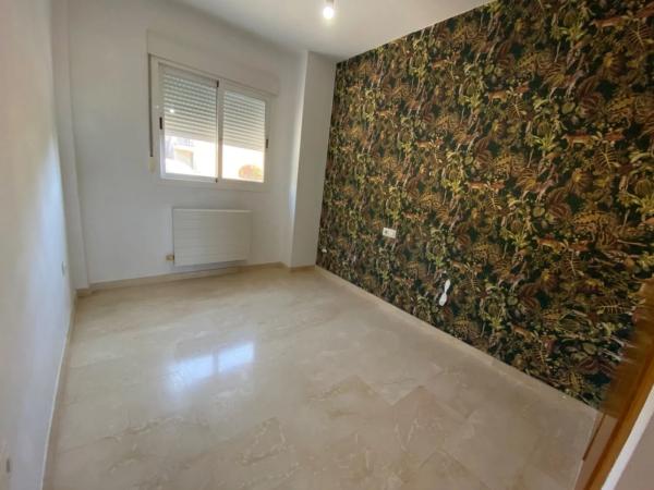 Casa independiente en calle Serra de Mariola