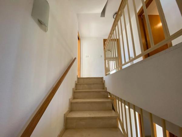 Casa independiente en calle Serra de Mariola