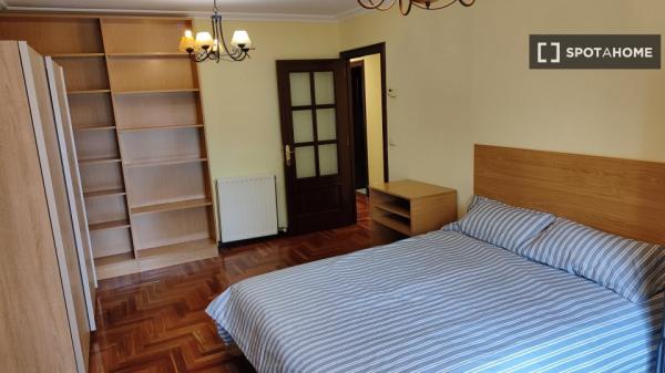 Habitación en piso compartido en Vigo