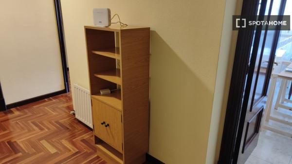 Habitación en piso compartido en Vigo