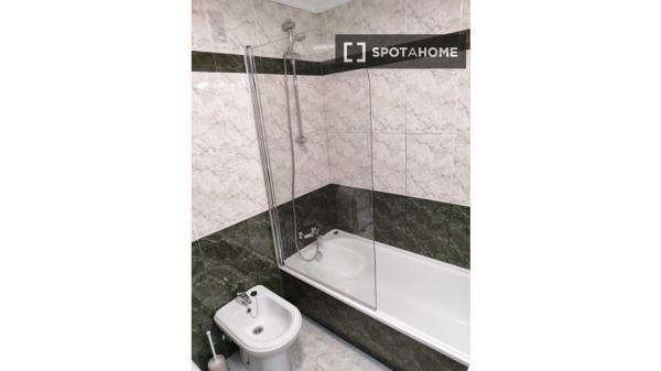 Habitación en piso compartido en Vigo