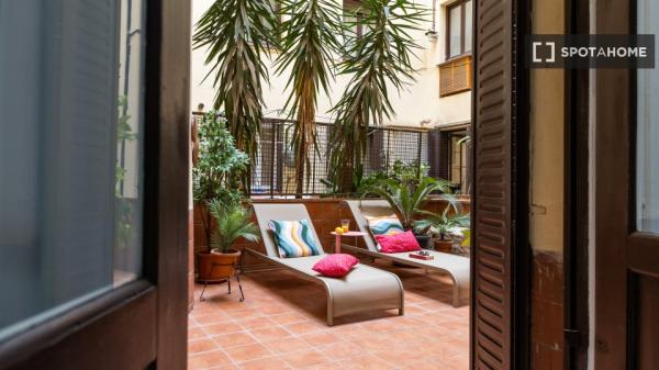 Room in a shared apartment for rent in Universidad, Madrid