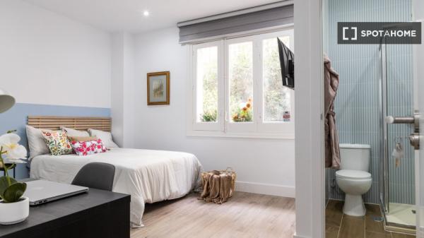 Room in a shared apartment for rent in Universidad, Madrid
