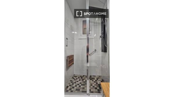 Se alquila habitación en El Gòtic, Barcelona