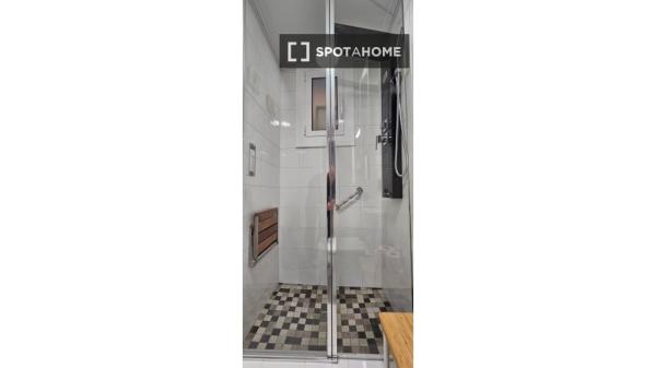 Se alquila habitación en El Gòtic, Barcelona