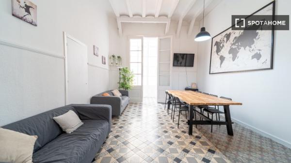 Habitación en piso compartido de 14 habitaciones, El Raval, Barcelona