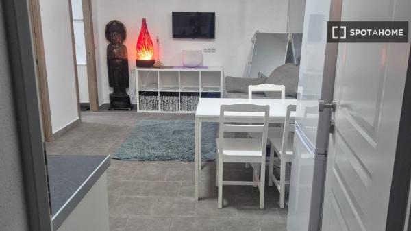 Piso de 3 habitaciones en alquiler en Moclinejo