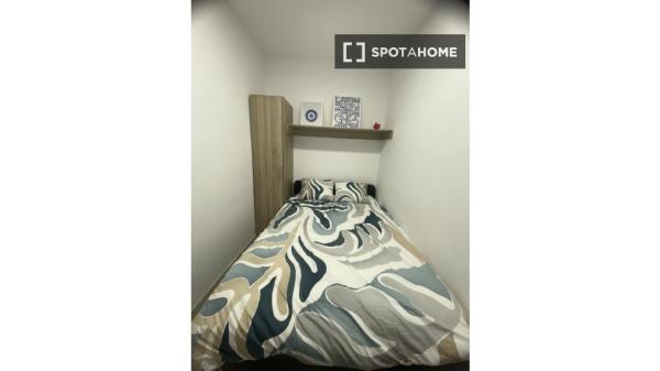 Habitación en piso compartido de 2 habitaciones, La Sagrada Família.
