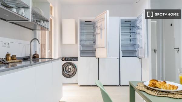 Habitación en piso compartido en alquiler en Universidad, Madrid