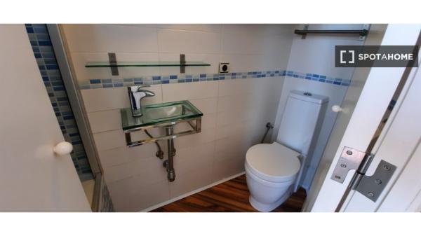 Chambre en colocation à louer à La Malva-Rosa, Valence.