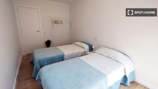 Apartamento de 2 dormitorios en alquiler en Aiora, Valencia
