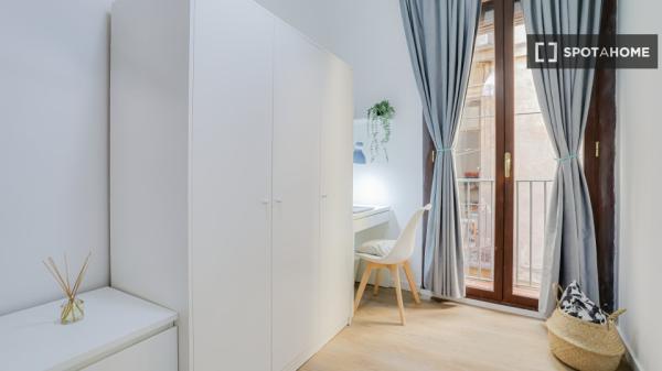 Habitación en piso compartido en alquiler en el Gòtic, Barcelona