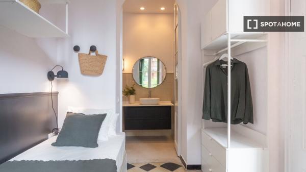 Habitación en piso de 15 habitaciones, Camp d'en Grassot i Gracia Nova