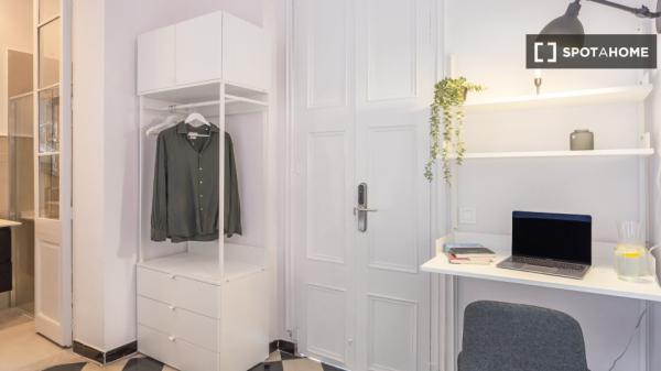 Habitación en piso de 15 habitaciones, Camp d'en Grassot i Gracia Nova