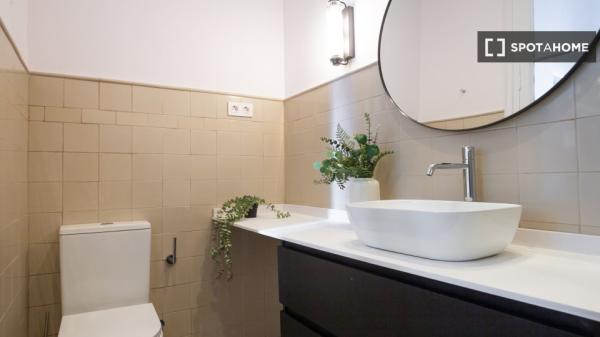 Habitación en piso de 15 habitaciones, Camp d'en Grassot i Gracia Nova