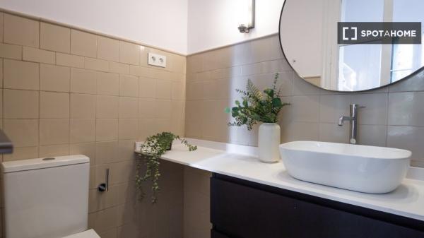 Habitación en piso de 15 habitaciones, Camp d'en Grassot i Gracia Nova