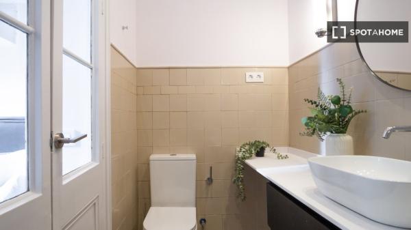 Habitación en piso de 15 habitaciones, Camp d'en Grassot i Gracia Nova