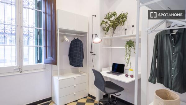 Habitación en piso de 15 habitaciones, Camp d'en Grassot i Gracia Nova