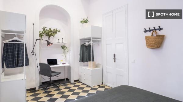 Habitación en piso de 15 habitaciones, Camp d'en Grassot i Gracia Nova