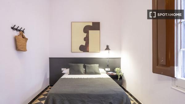 Habitación en piso de 15 habitaciones, Camp d'en Grassot i Gracia Nova