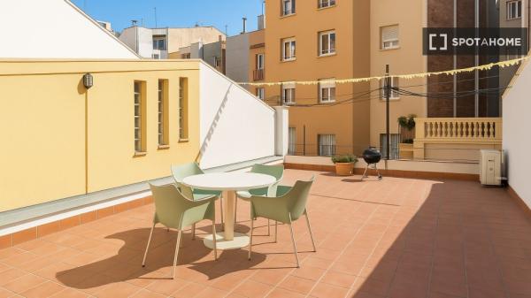 Estudio en alquiler en Navas, Barcelona