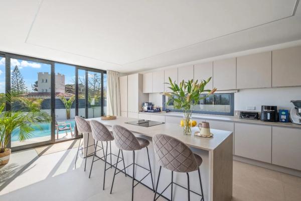 Casa independiente en calle San Marino, 39