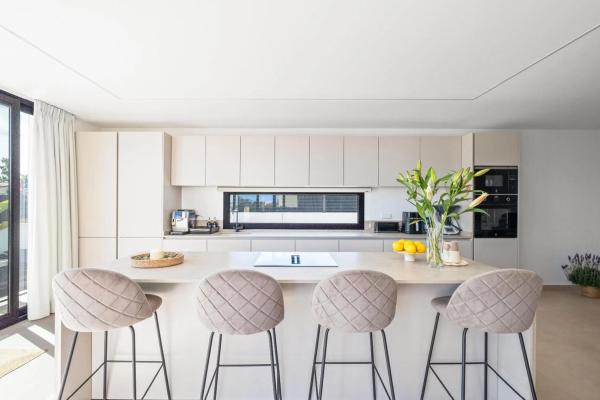 Casa independiente en calle San Marino, 39