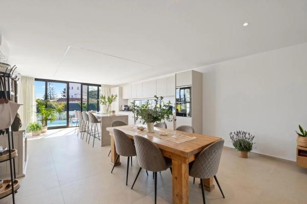 Casa independiente en calle San Marino, 39