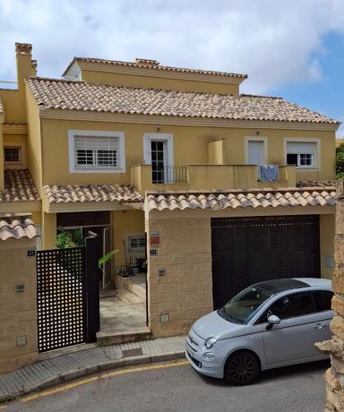 Chalet adosado en calle Serra Mariola, 23
