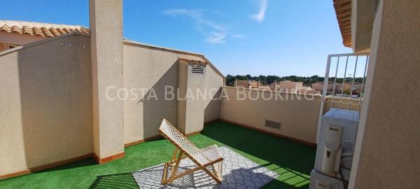 Chalet pareado en calle Cabo Roig