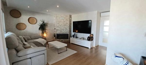 Chalet pareado en calle Cabo Roig