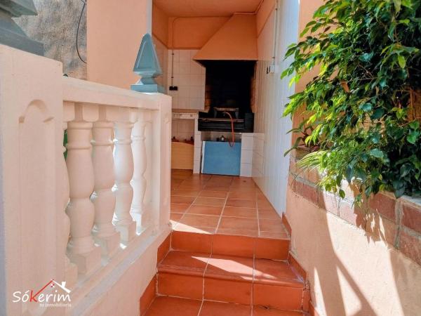 Chalet pareado en calle Santa Lucía