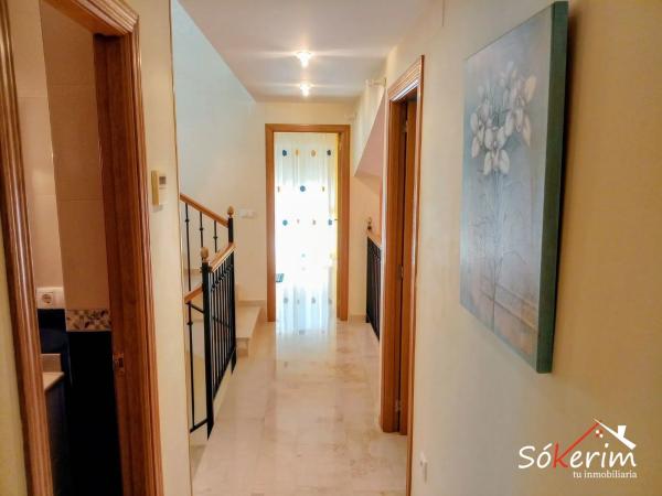 Chalet pareado en calle Santa Lucía