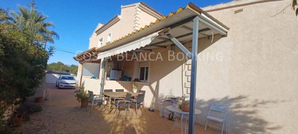 Casa independiente en calle Capellá