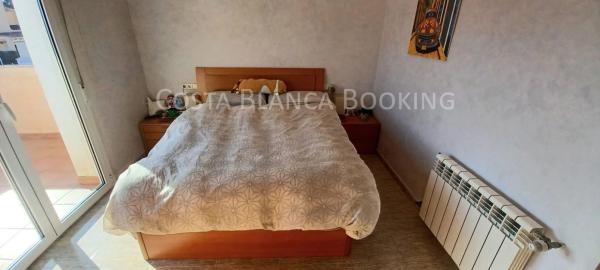 Casa independiente en calle Capellá