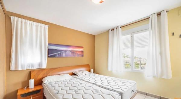 Casa independiente en calle Ametllers, 27