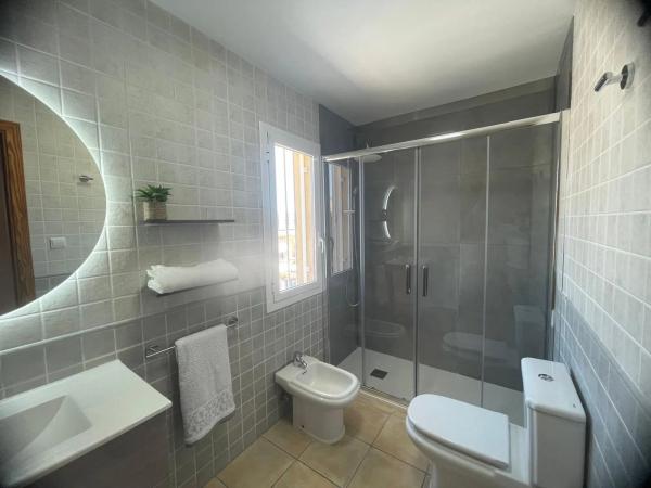 Chalet pareado en calle Murillo