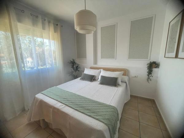 Chalet pareado en calle Murillo