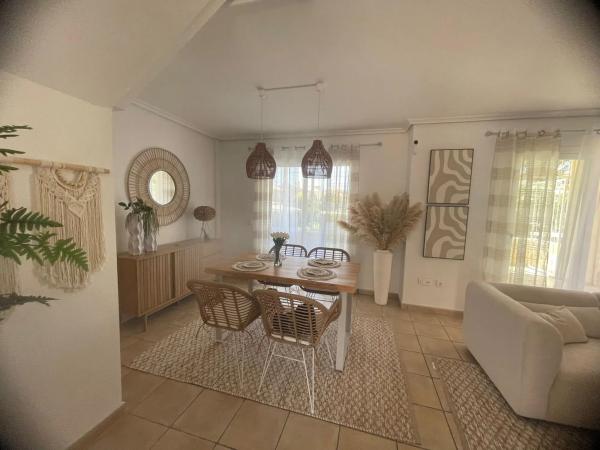 Chalet pareado en calle Murillo