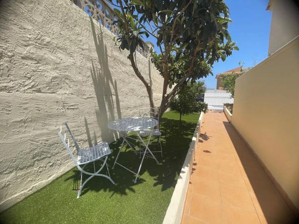 Chalet pareado en calle Murillo