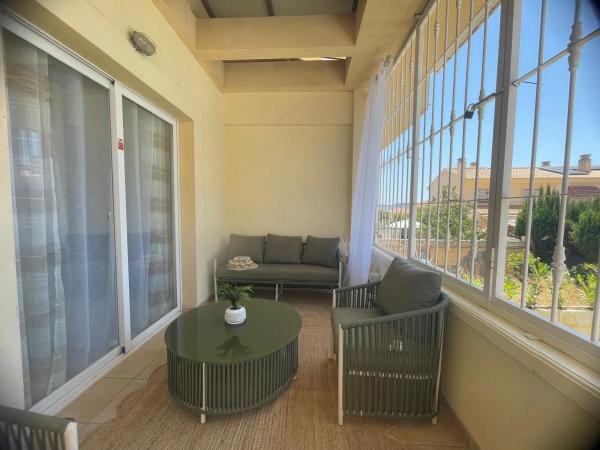 Chalet pareado en calle Murillo