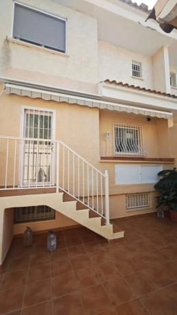 Chalet adosado en calle Rubens, 19