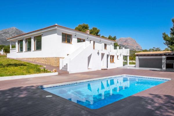 Casa independiente en avenida de Coloma, 48