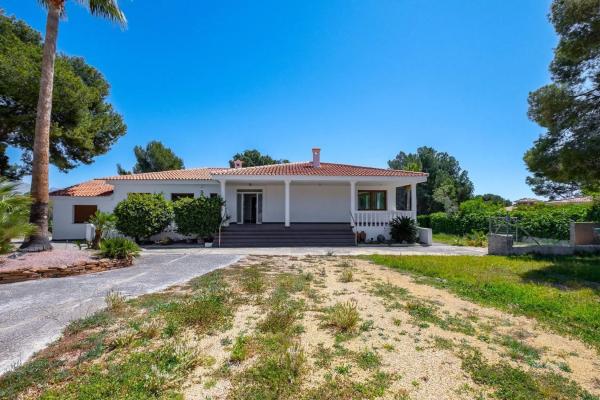 Casa independiente en avenida de Coloma, 48