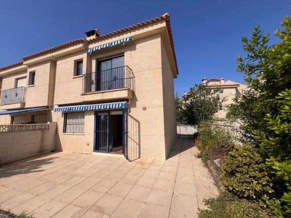 Chalet adosado en calle Tramuntana